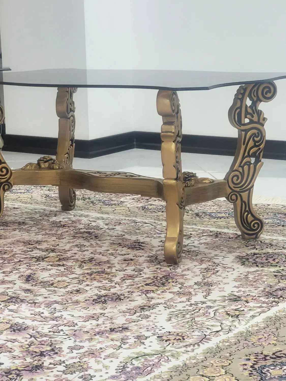 میز عسلی سه تیکه بسیار تمیز|مبلمان خانگی و میز عسلی|قم, بنیاد|دیوار