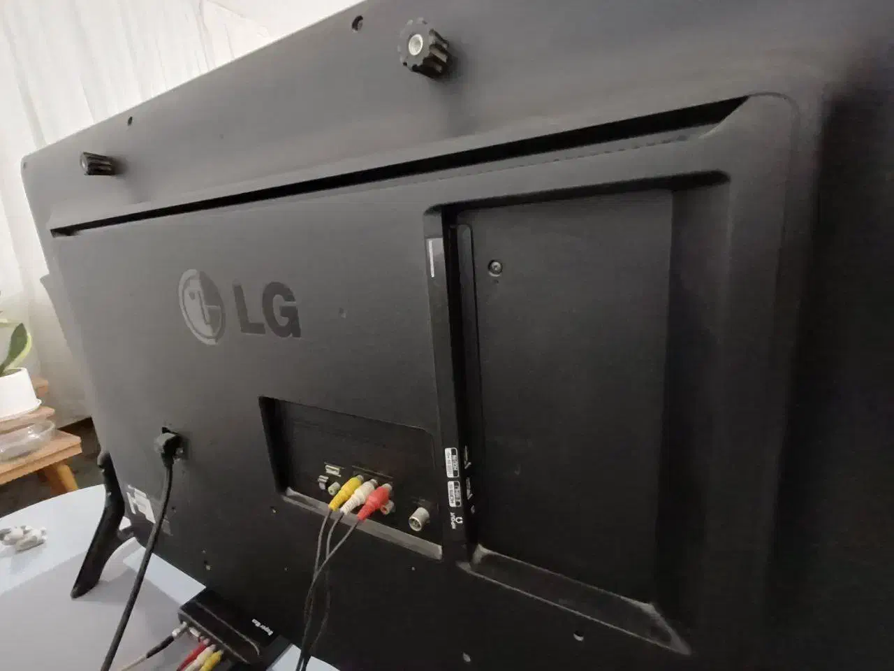 ال ای دی ۴۲اینج الجی|تلویزیون و پروژکتور|قصرشیرین, |دیوار