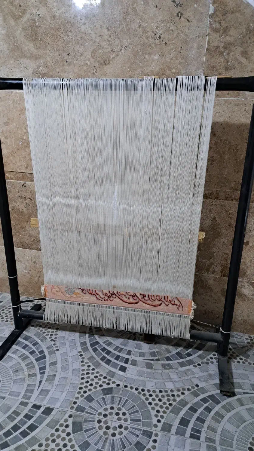 دارقالی به همراه نخ و نقشه و ابزار آلات|تابلو فرش|آزادشهر, |دیوار