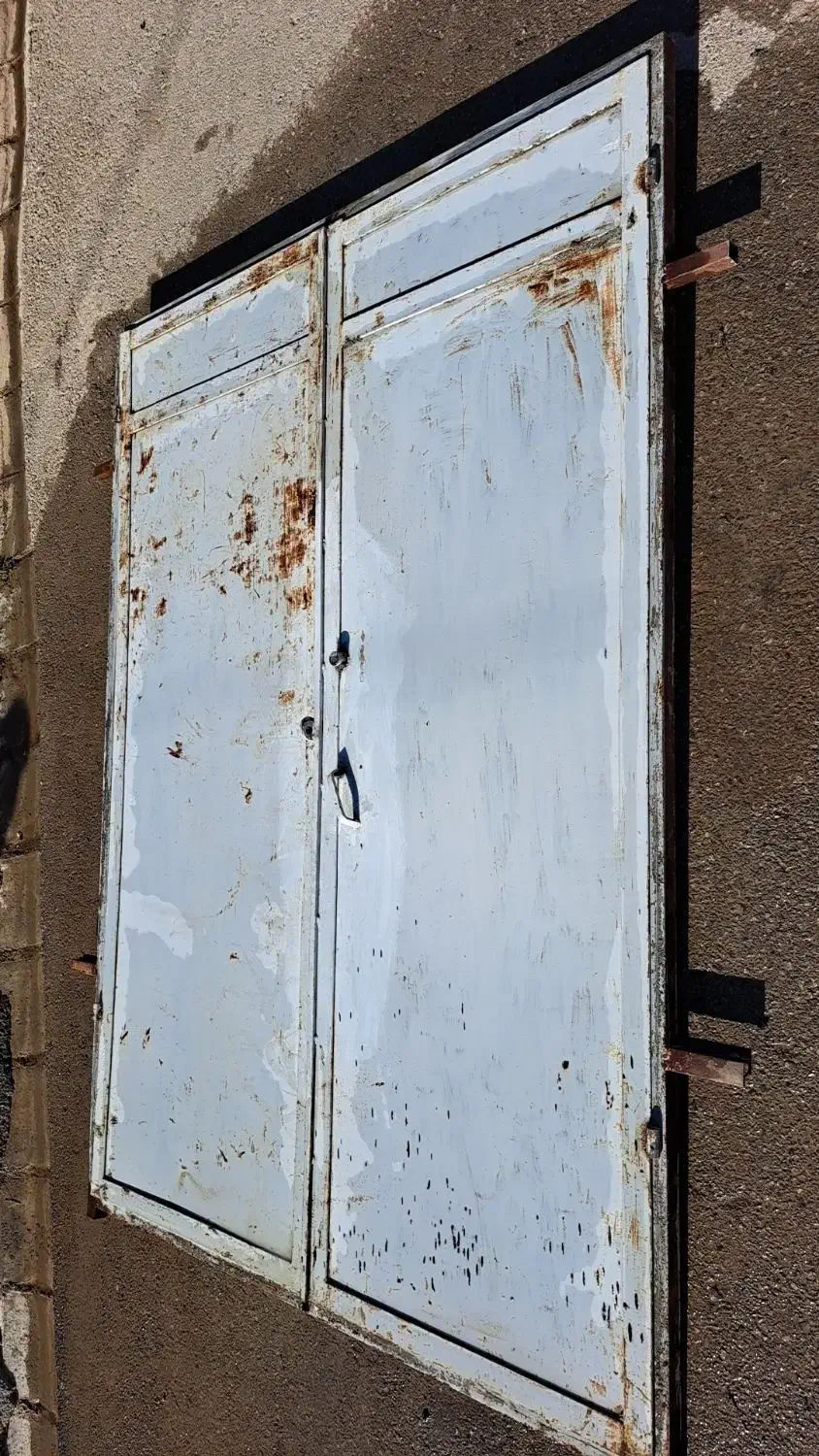 درب دولنگه ابعاد۲۴۰ در۱۷۵ ورق سنگین|مصالح و تجهیزات ساختمان|سنقر, |دیوار