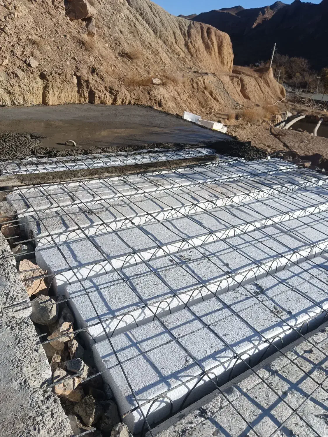 ساخت استخر دیوار ساحلی و باغ|خدمات پیشه و مهارت|بیرجند, |دیوار