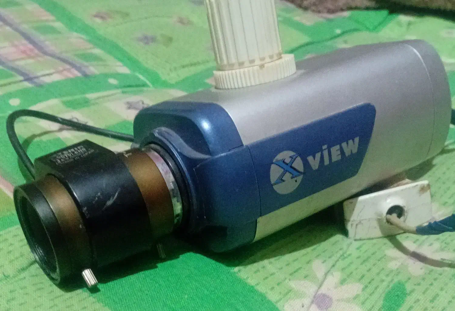 دوعدد دوربین|دوربین مداربسته|شفت, |دیوار