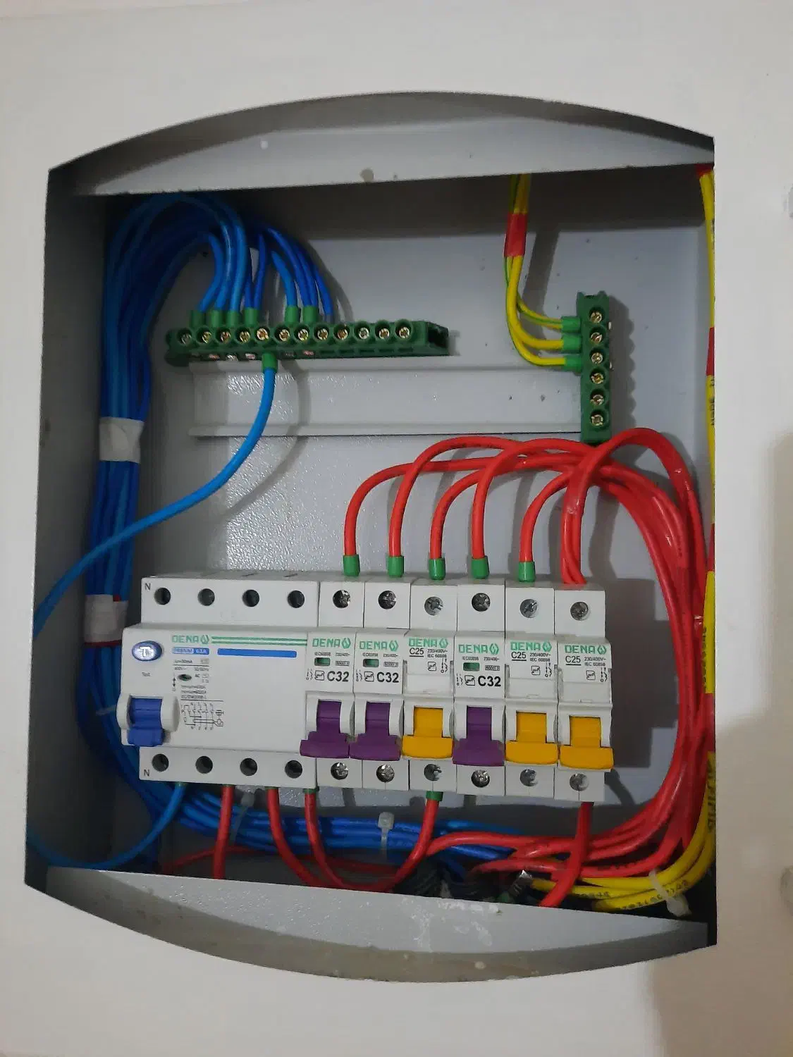 برقکار ساختمان با ضمانت کار/تخریب کاری/تاسیسات|خدمات پیشه و مهارت|شوشتر, |دیوار