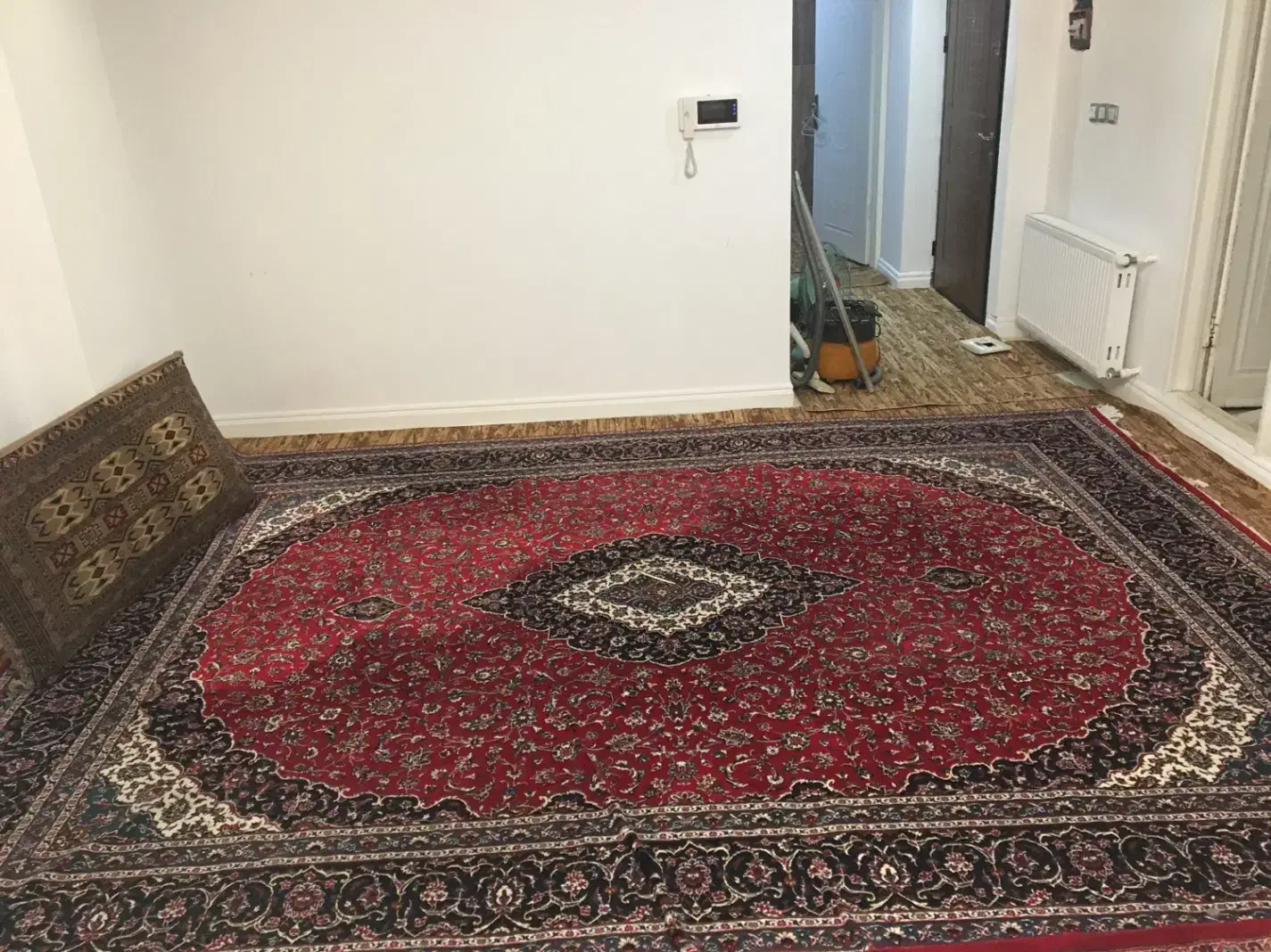 فرش ماشینی ۱۲ متری|فرش|رشت, آزادگان|دیوار