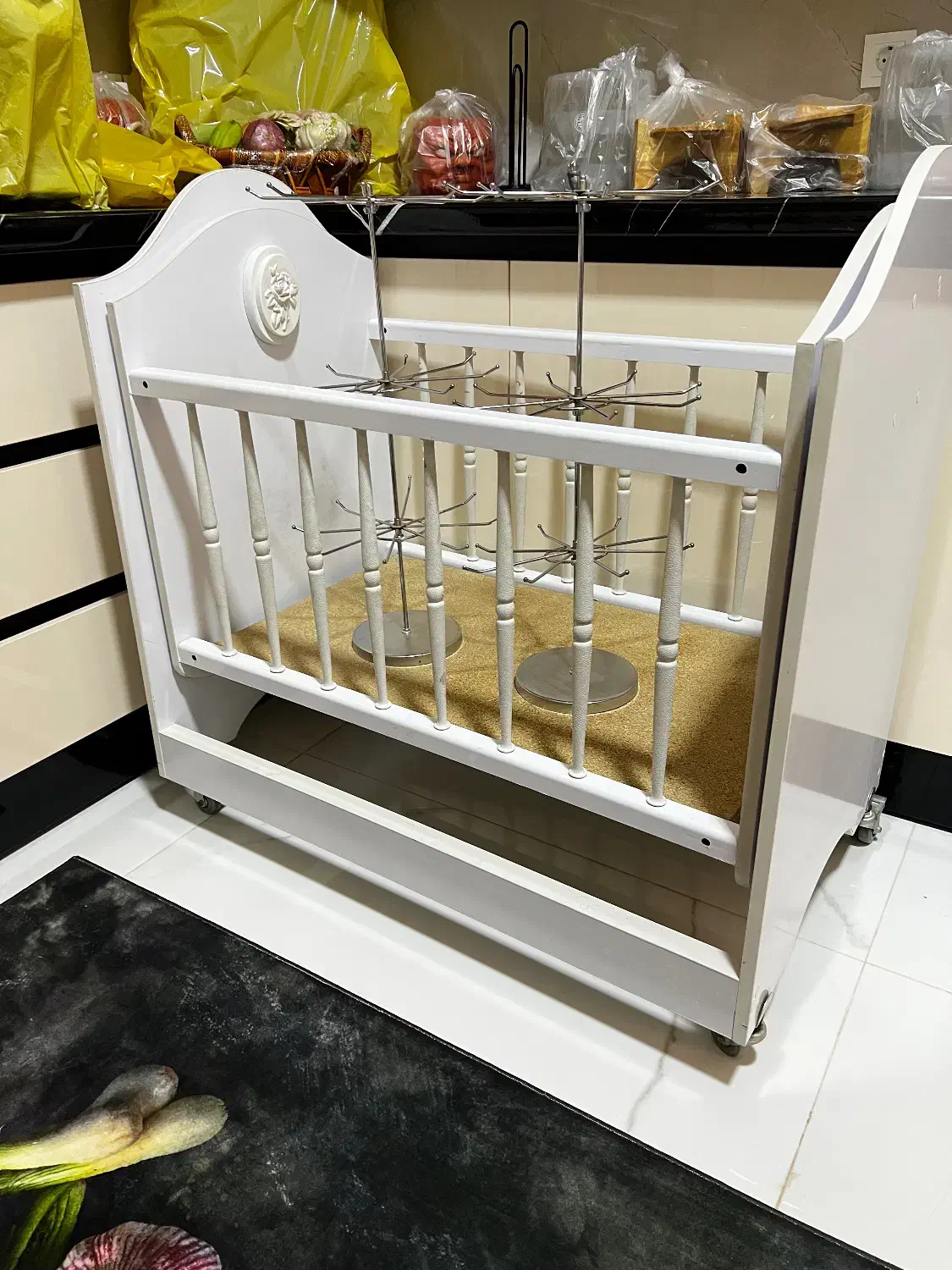 گهواره|تخت و صندلی بچه|کرمان, |دیوار