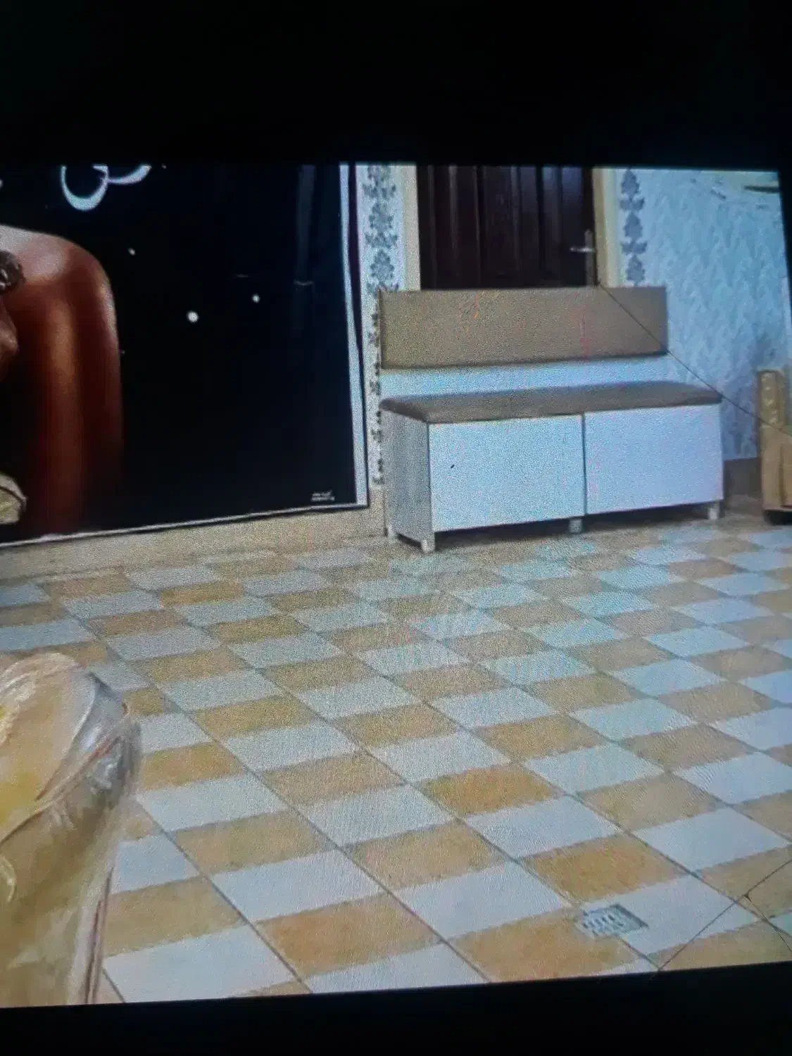 آیینه|آرایشگاه و سالنهای زیبایی|کاشان, کارگر|دیوار