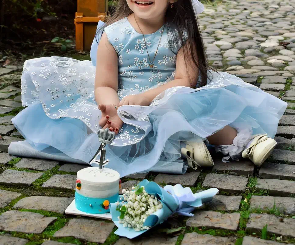 لباس پرنسسی بچگانه|کفش و لباس بچه|رشت, گلزاران|دیوار