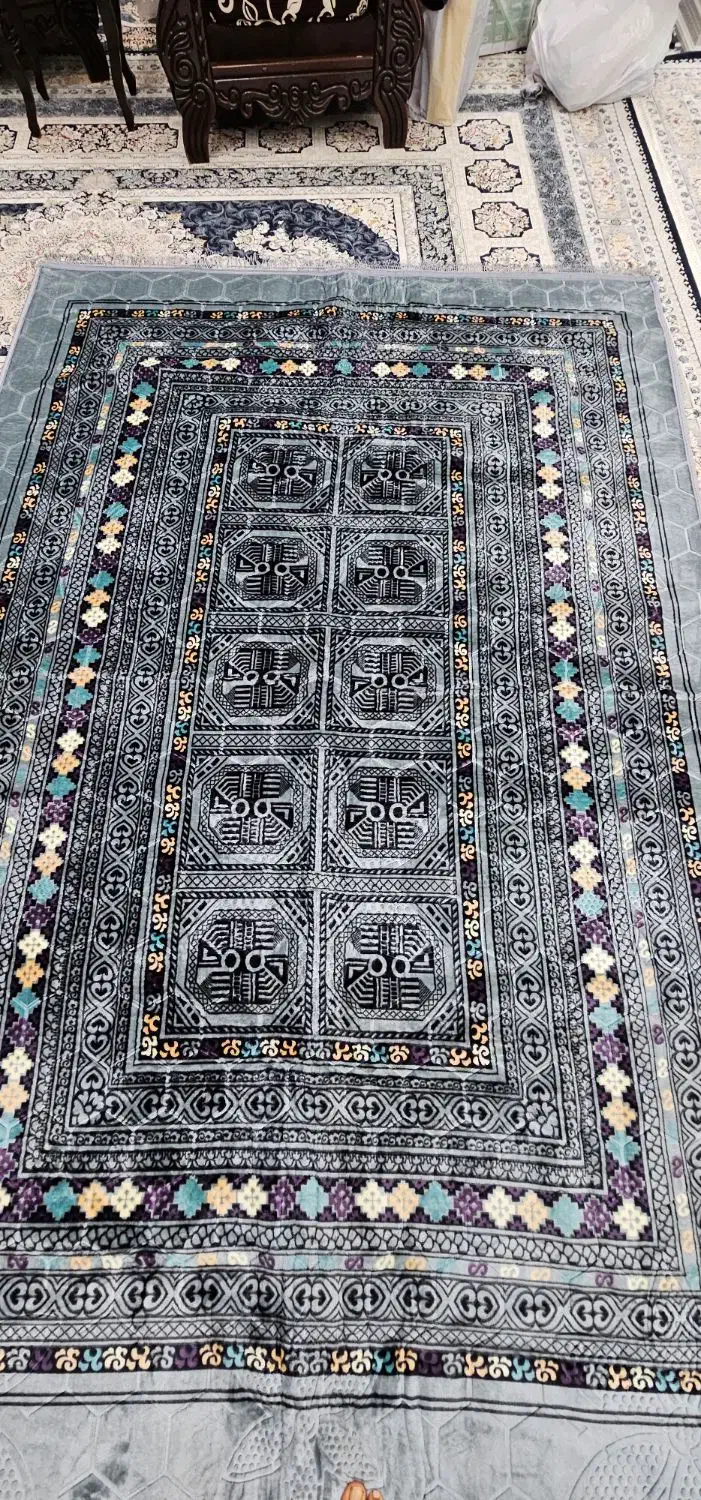 فرشینه فقط ۲.۱۵۰.۰۰۰تومان|فرش|پلدختر, |دیوار