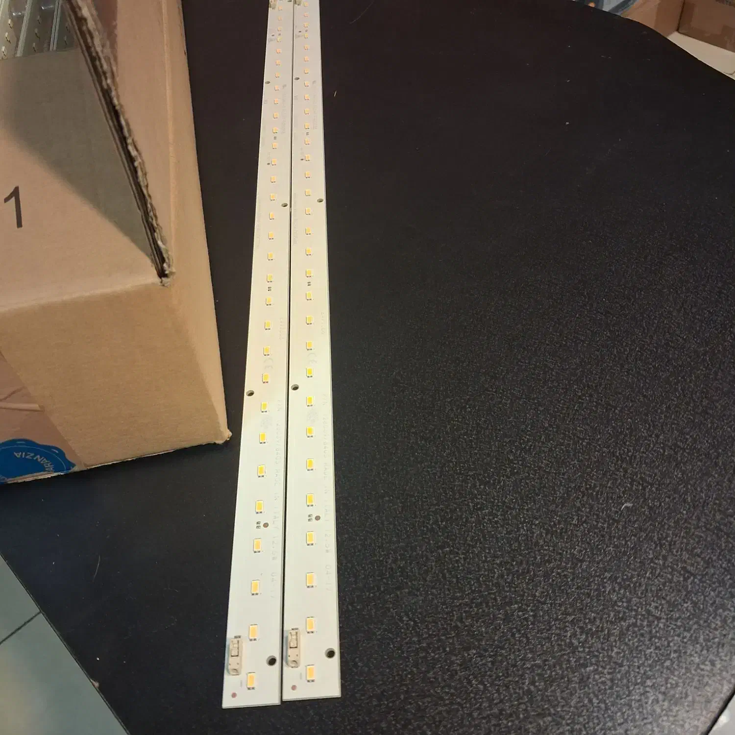 ال این دی|لامپ و چراغ|مشکین‌دشت, |دیوار