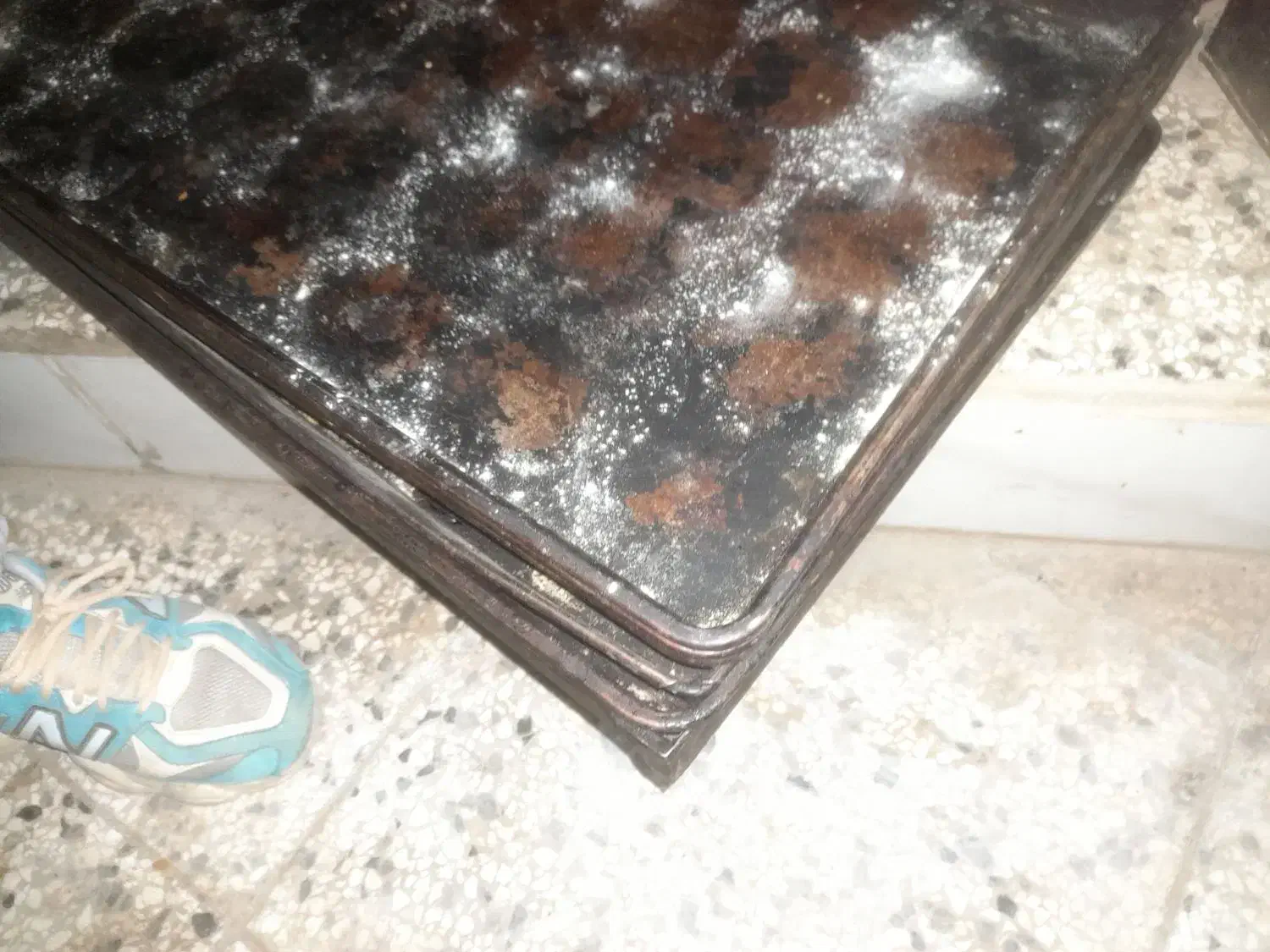 دیس قنادی|ظروف پخت‌وپز|گنبد کاووس, |دیوار