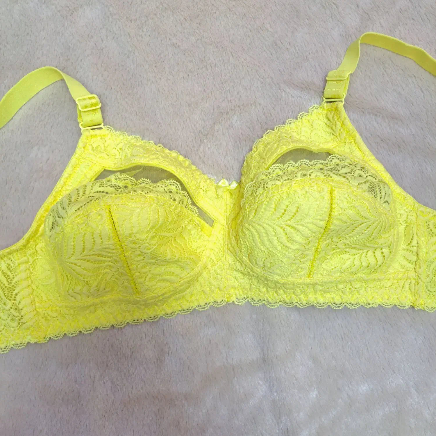 سوتین  کد۹۲۰|لباس|اصفهان, گلزار|دیوار