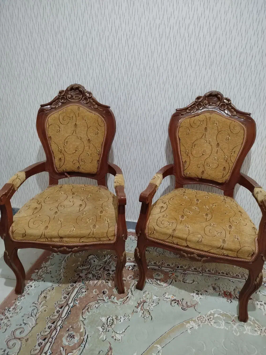 مبل هفت نفره با پارچه ترک و دوتا تک نفره سلطنتی|مبلمان خانگی و میز عسلی|فردیس, نگارستان|دیوار
