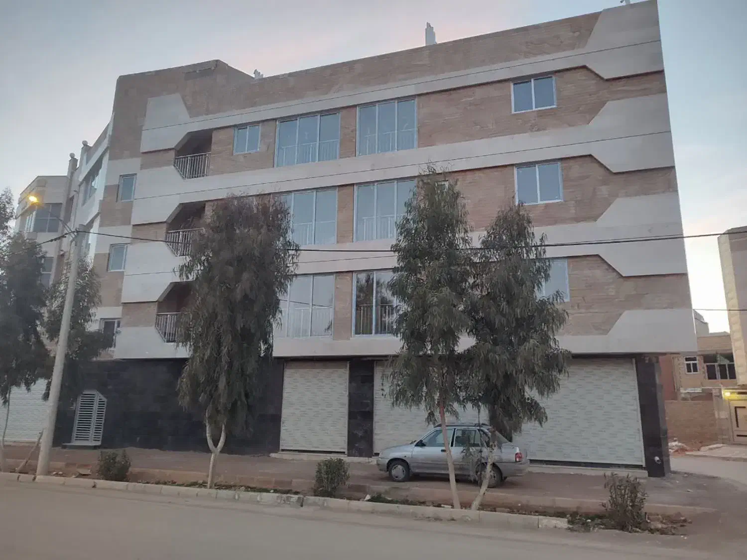 اپارتمان شاهین شهر کوی کارمندان   معاوضه و فروش|فروش آپارتمان|شاهین‌شهر, دانشگاه آزاد شاهین شهر|دیوار