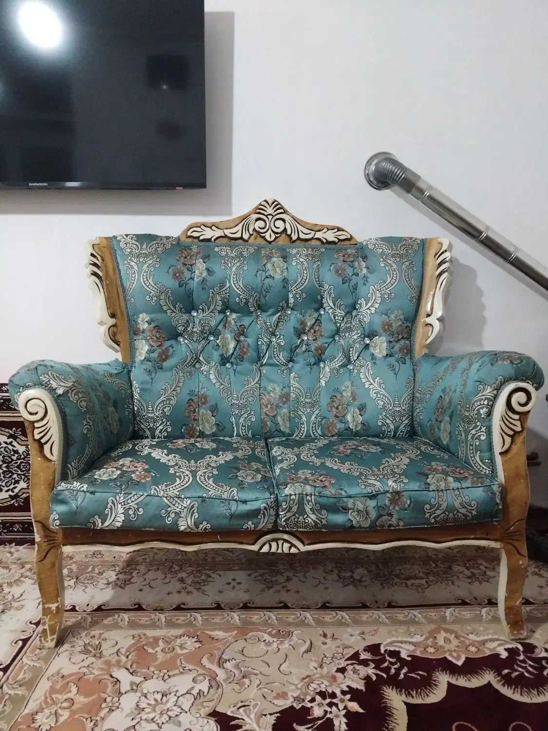 مبل سلطنتی۷نفره و یک گل|مبلمان خانگی و میز عسلی|سراب, |دیوار