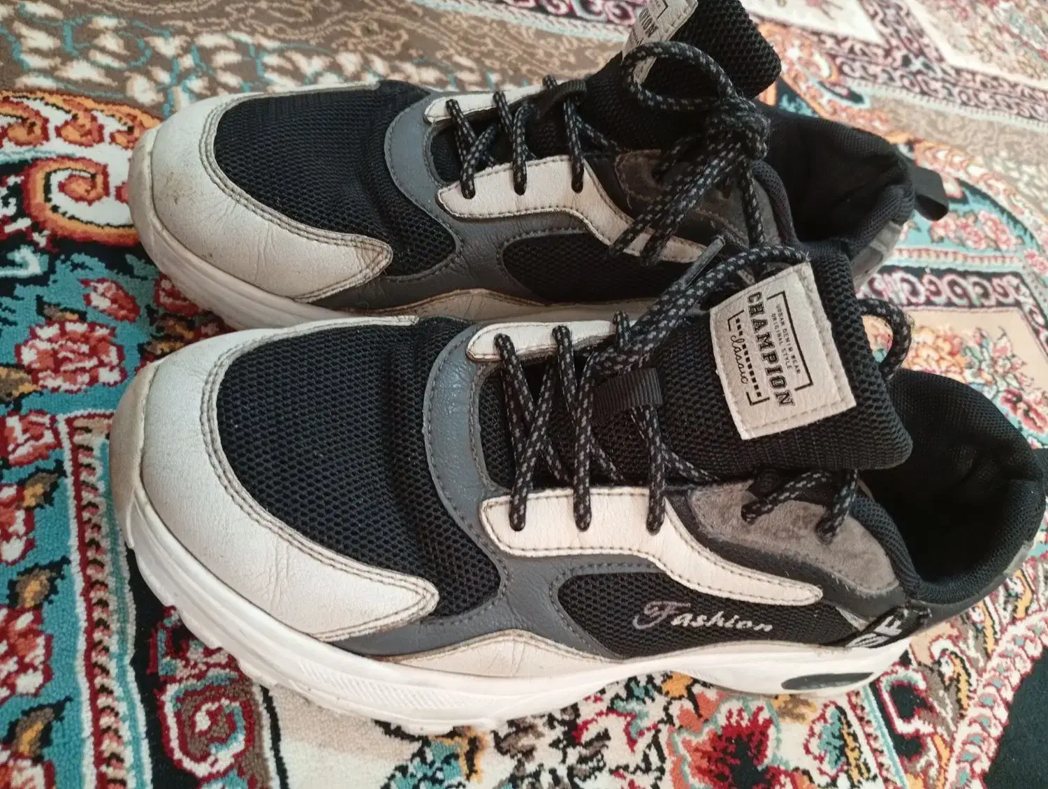 کفش کتونی|کیف، کفش، کمربند|نیشابور, مبارکه|دیوار