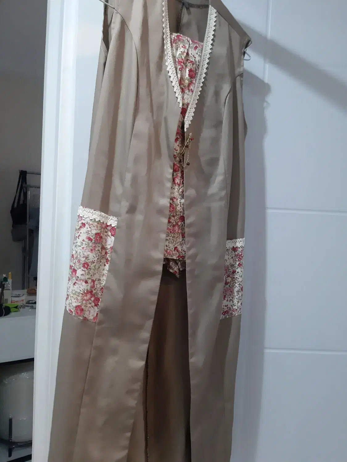 پالتو جلو خز دار پشت چرم مجلسی و پیراهن دوتیکه|لباس|تهران, پرستار|دیوار