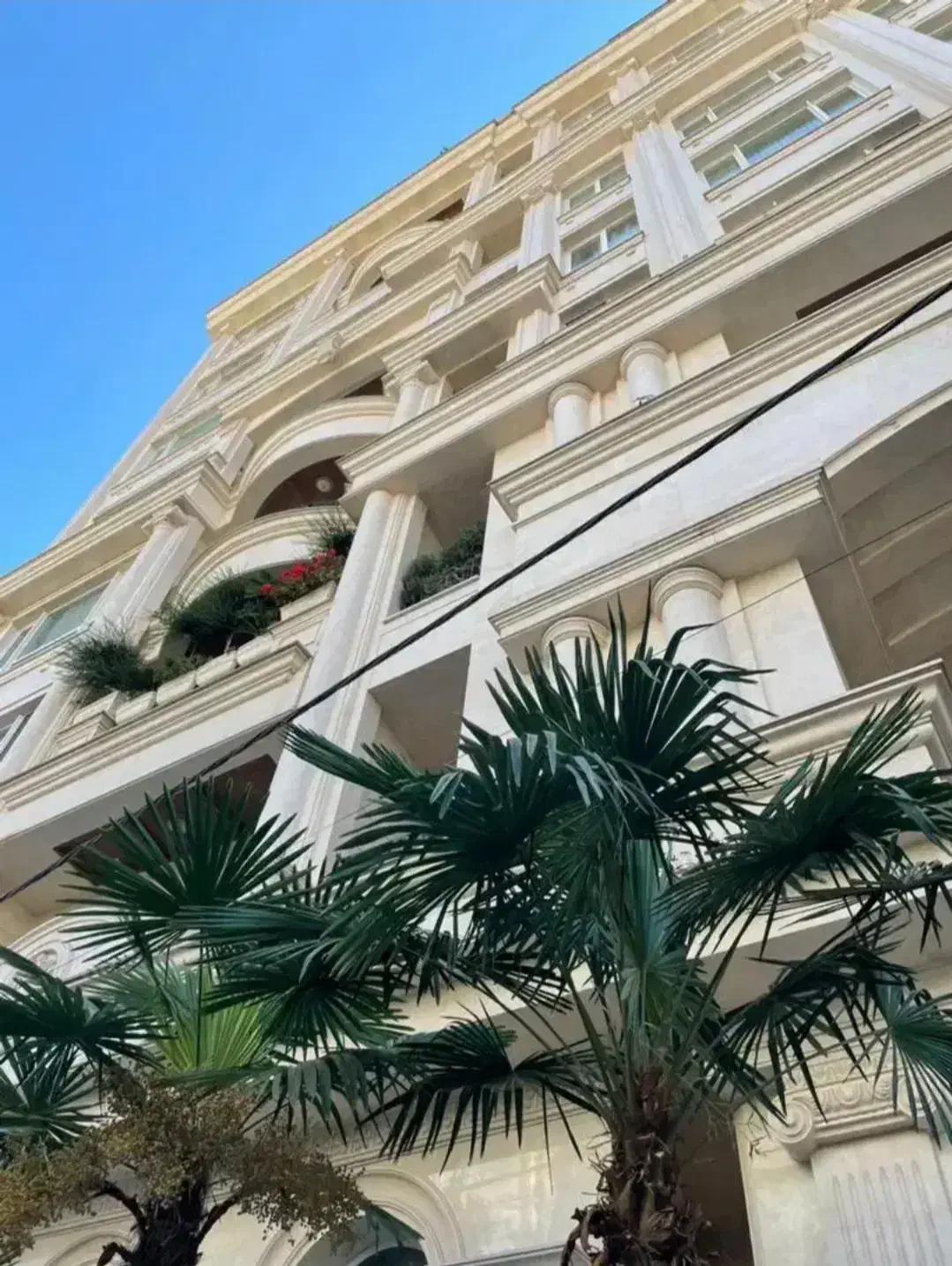 270 متر  ، ۳خواب  ،  مروارید