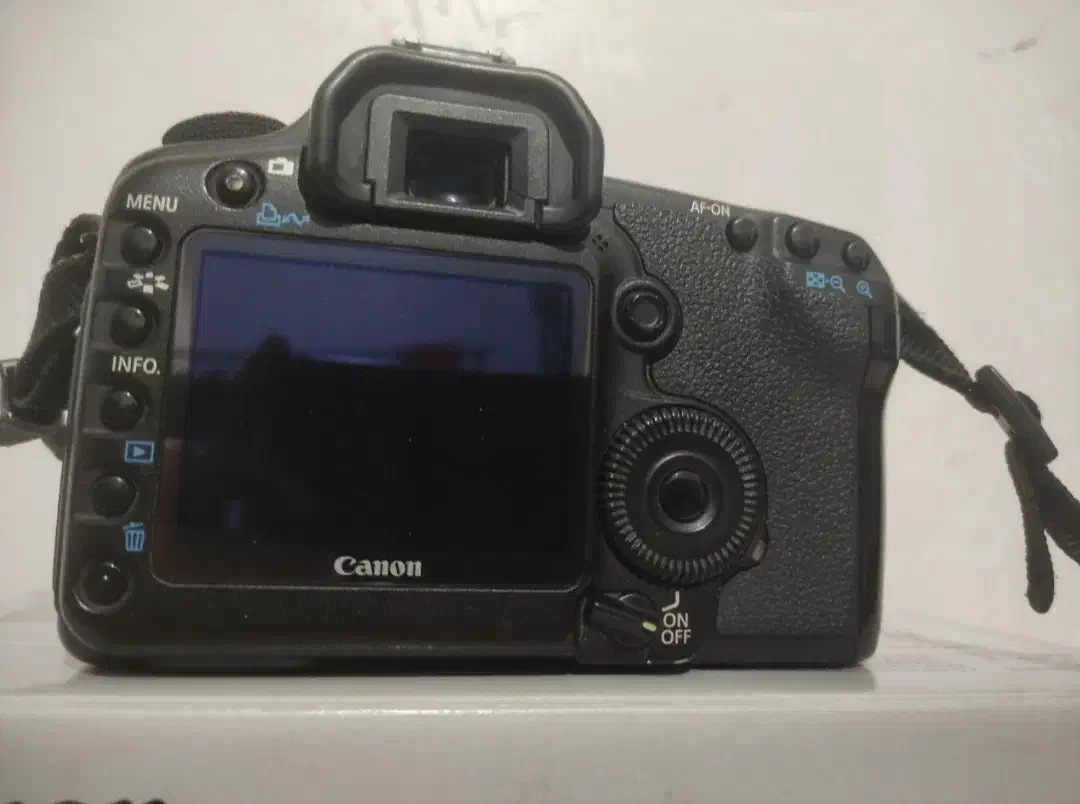 دوربین حرفه ای canon 5dii|دوربین عکاسی و فیلم‌برداری|سمنان, |دیوار