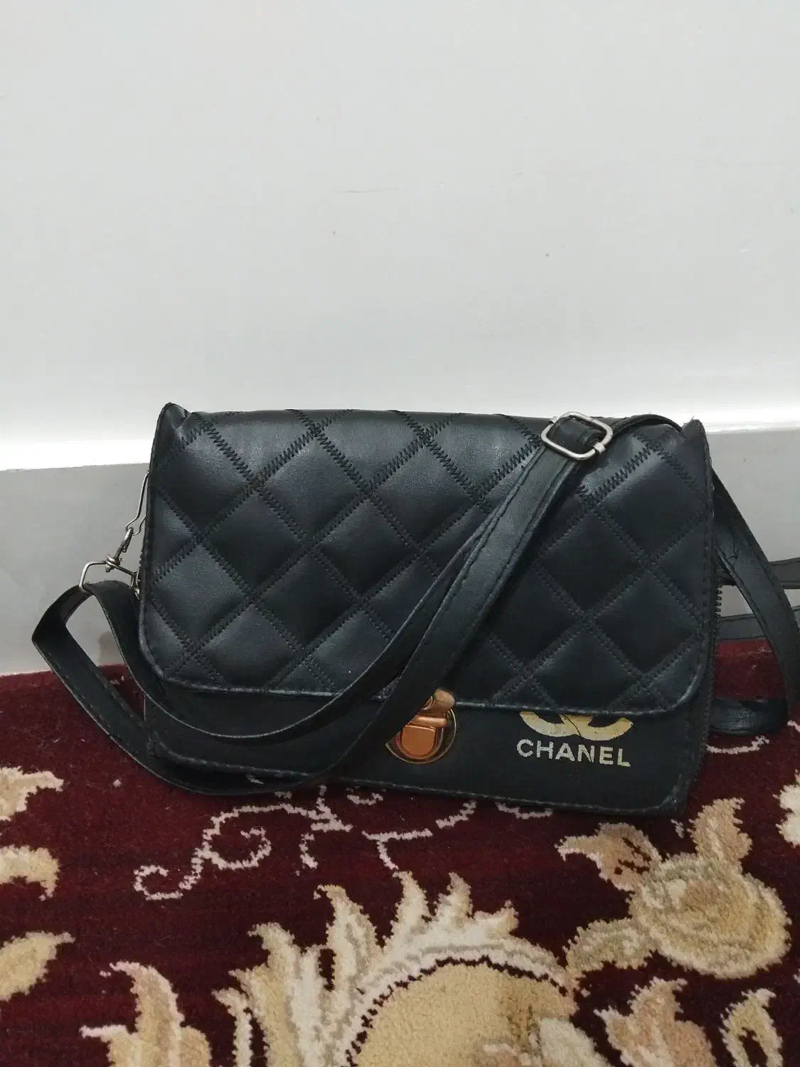 کیف|کیف، کفش، کمربند|کاشمر, |دیوار