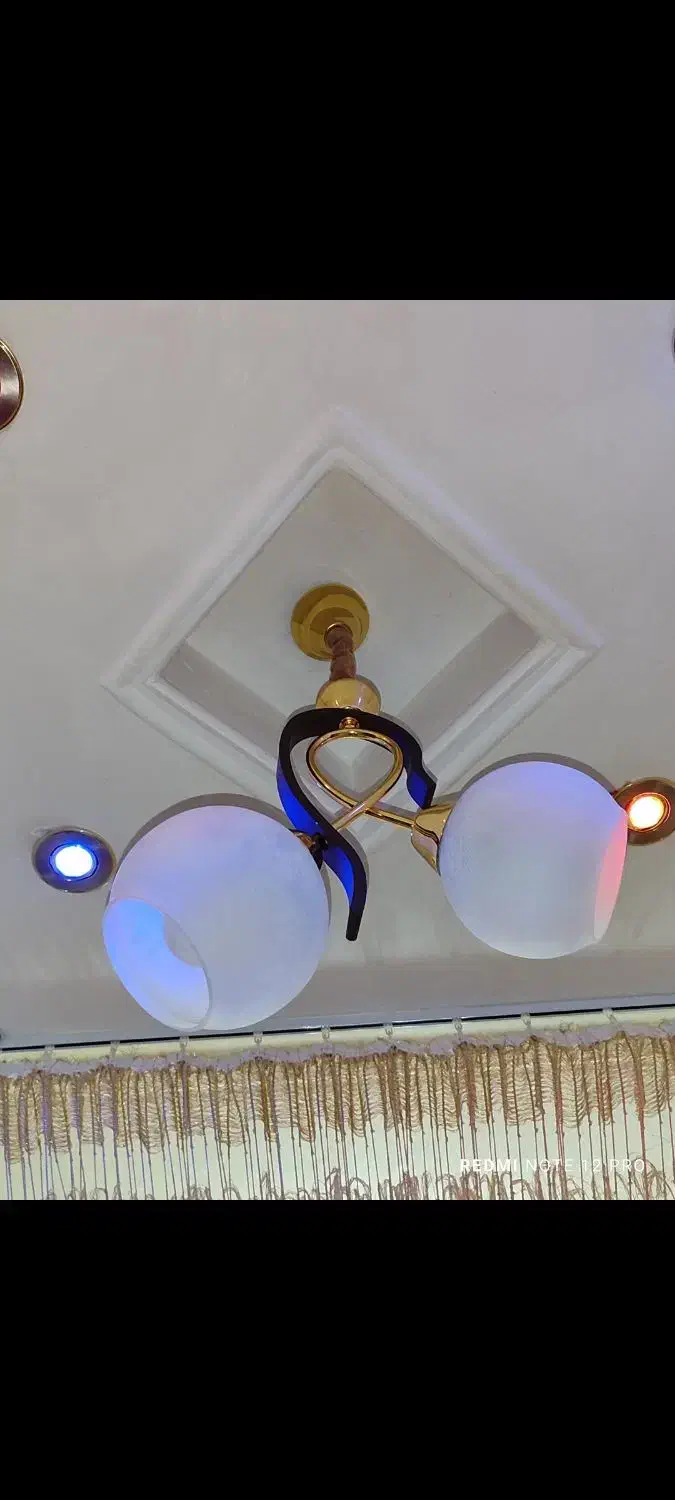 لوستر دوشاخه نو نو پر نور|لوستر و چراغ آویز|ملایر, |دیوار