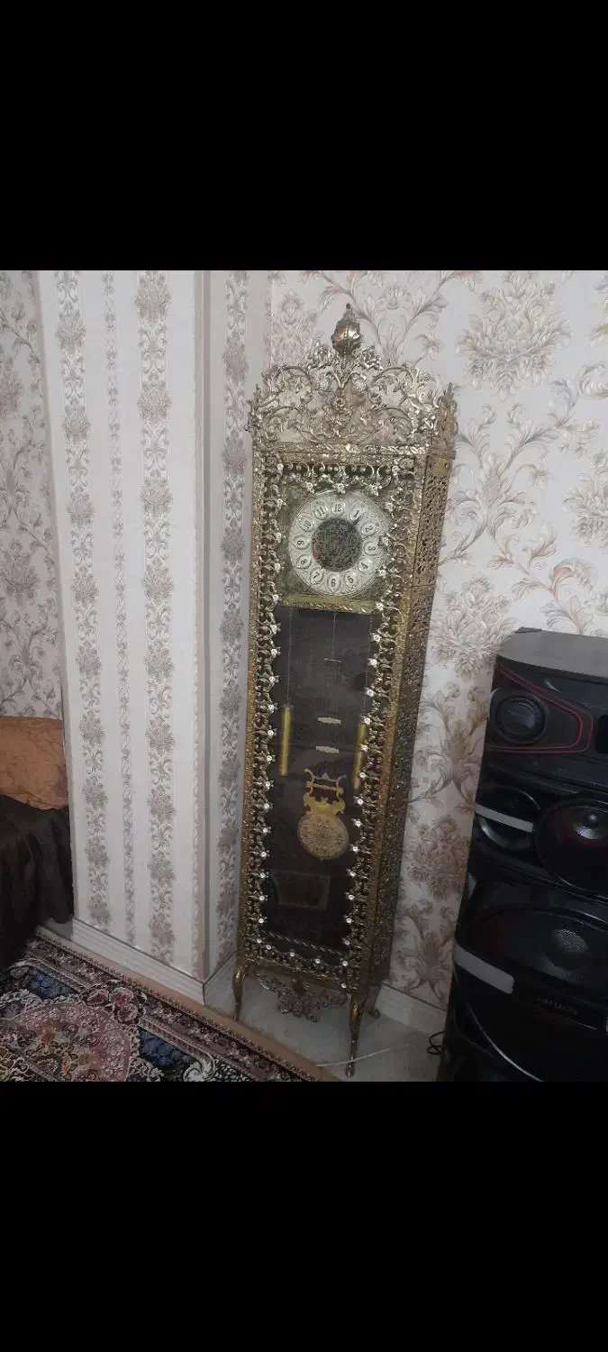 ساعت ویترین میزتلویزیون|میز تلویزیون|تهران, مولوی|دیوار