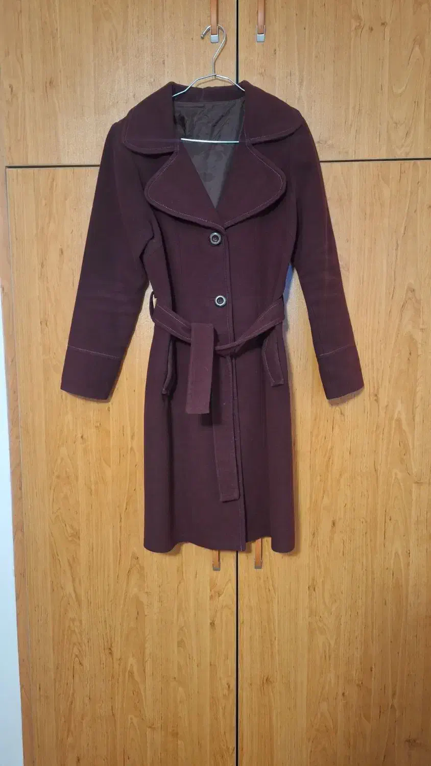 پالتو|لباس|اصفهان, مولوی|دیوار