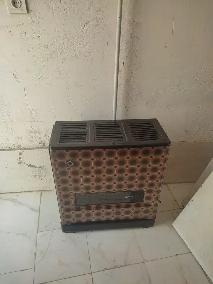 بخاری گازی لورچ تمیز و سالم|بخاری، هیتر، شومینه|گنبد کاووس, |دیوار