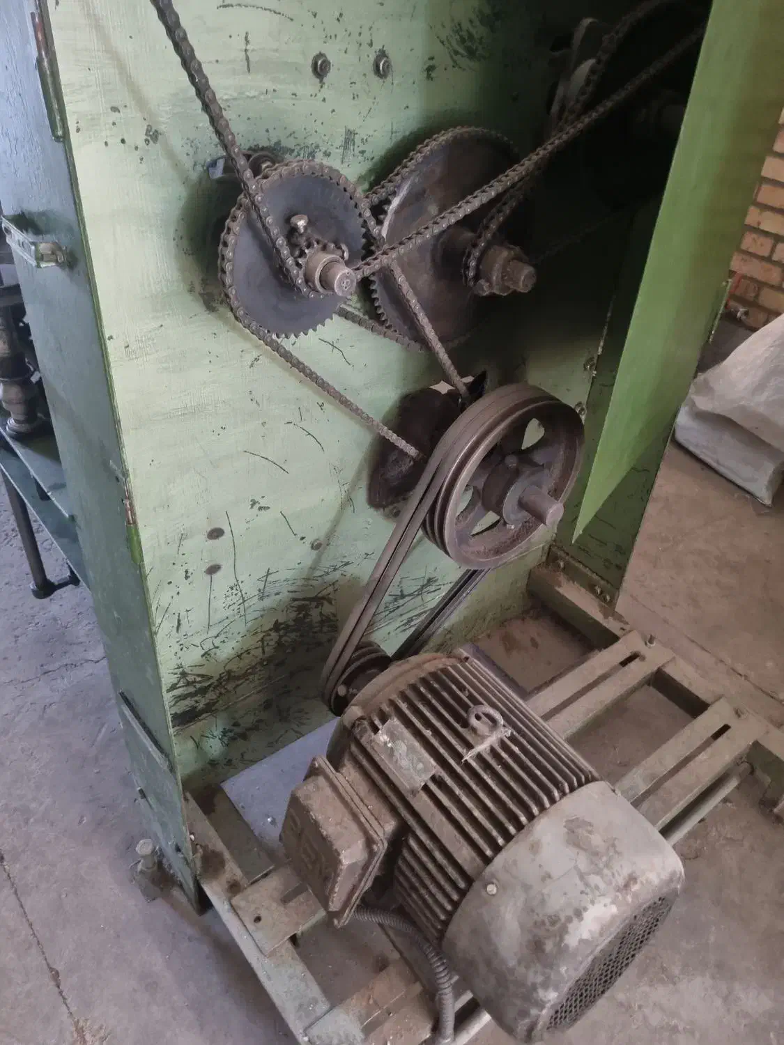 دستگاه نخ تابی|ماشین‌آلات صنعتی|ایوانکی, |دیوار