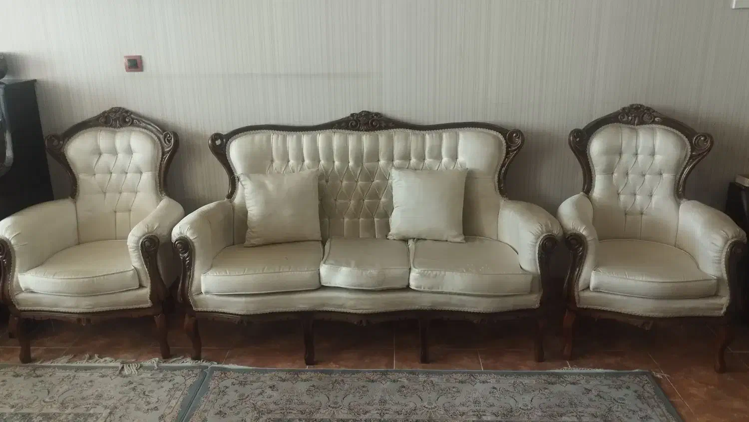 فروش فوری مبلمان و میز نهار خوری9نفره کلاسیک|مبلمان خانگی و میز عسلی|شیراز, ابیوردی|دیوار