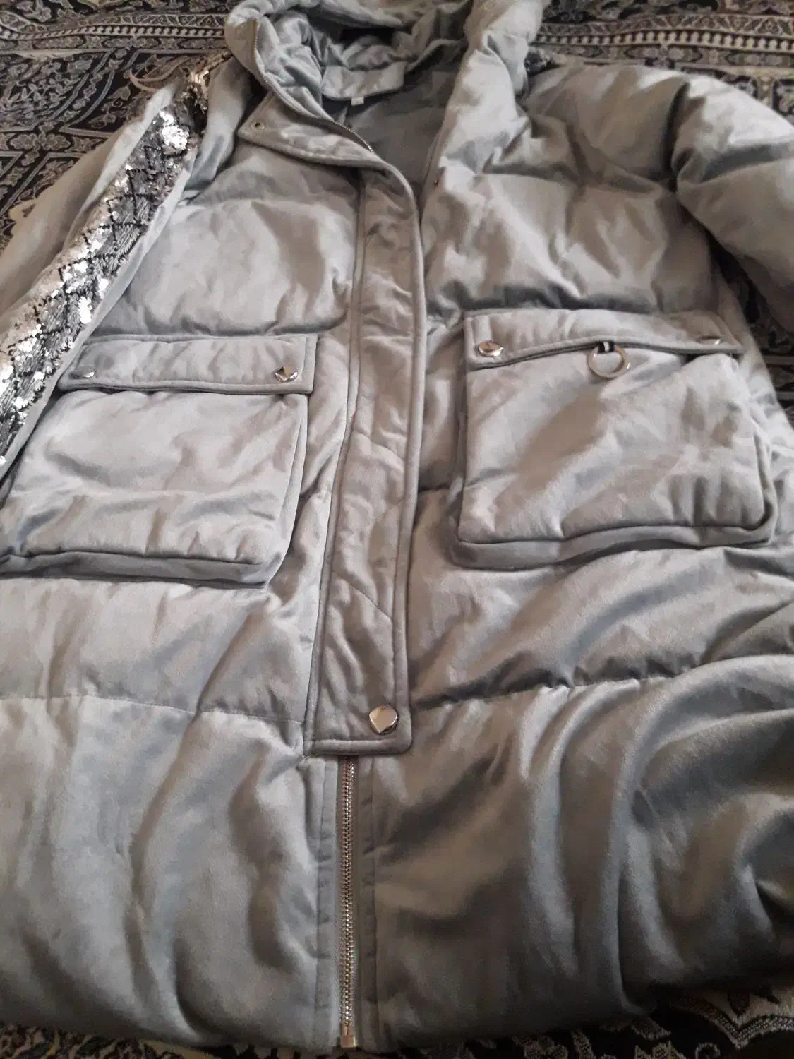 پالتو|لباس|تهران, آهنگ|دیوار