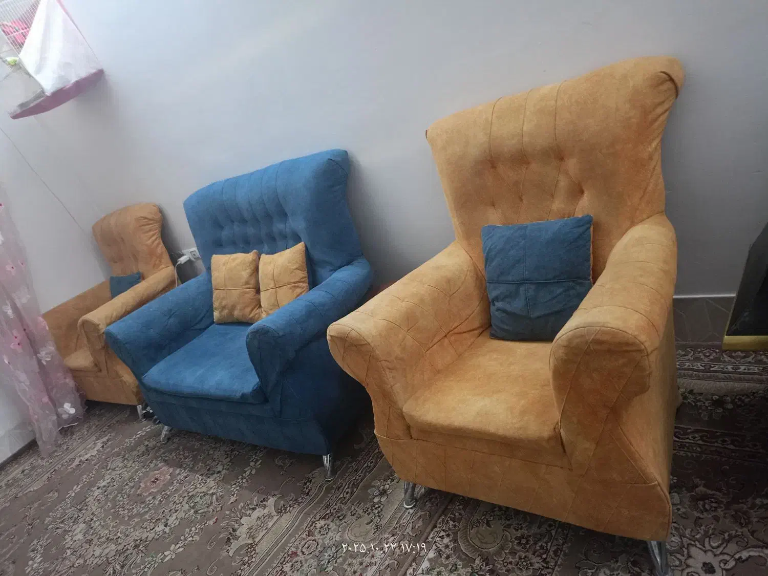 مبل هفت نفره بدون شکستگی وپارگی تمیز|مبلمان خانگی و میز عسلی|مشهد, رباط طرق|دیوار