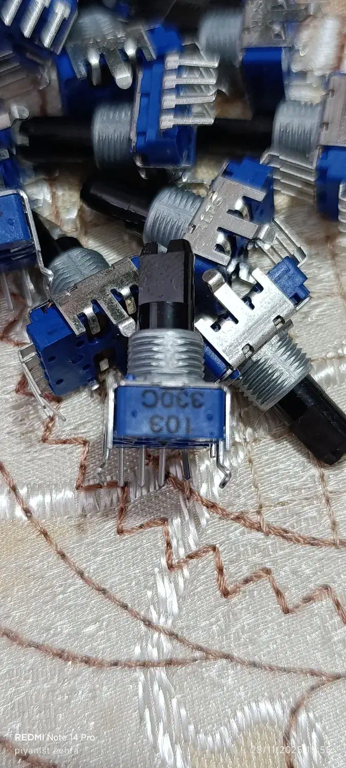 ولوم پیچ  KORG  کرگ|پیانو، کیبورد، آکاردئون|ارومیه, |دیوار