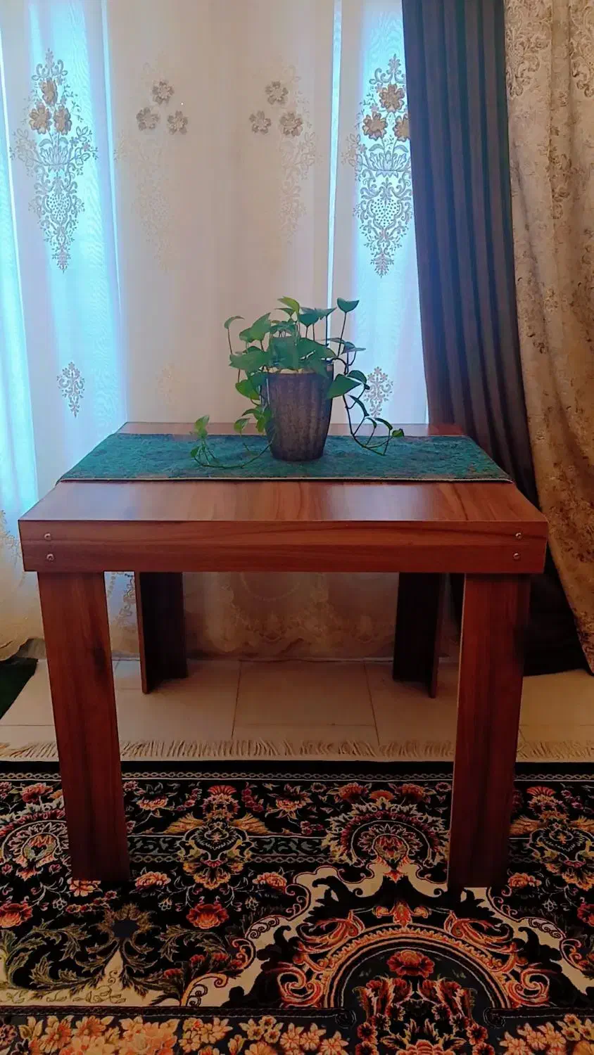 میز ناهارخوری. (بدون صندلی)|میز و صندلی غذاخوری|آران و بیدگل, |دیوار