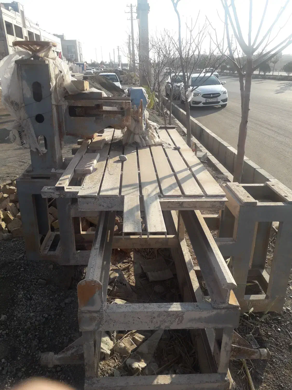 دستگاه سنگ بری|ماشین‌آلات صنعتی|پرند, فاز ۳|دیوار