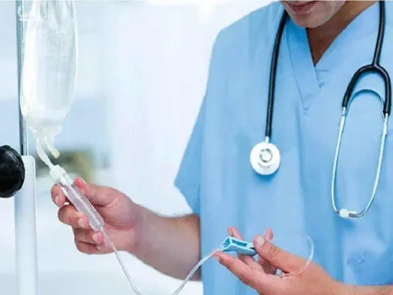 تزریق سرم و دارو در منزل توسط پرستار اقا|خدمات آرایشگری و زیبایی|نشتارود, |دیوار