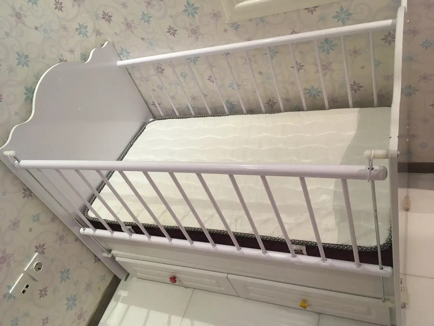 تخت نوزاد و کودک|اسباب و اثاث بچه|مشهد, دانشجو|دیوار