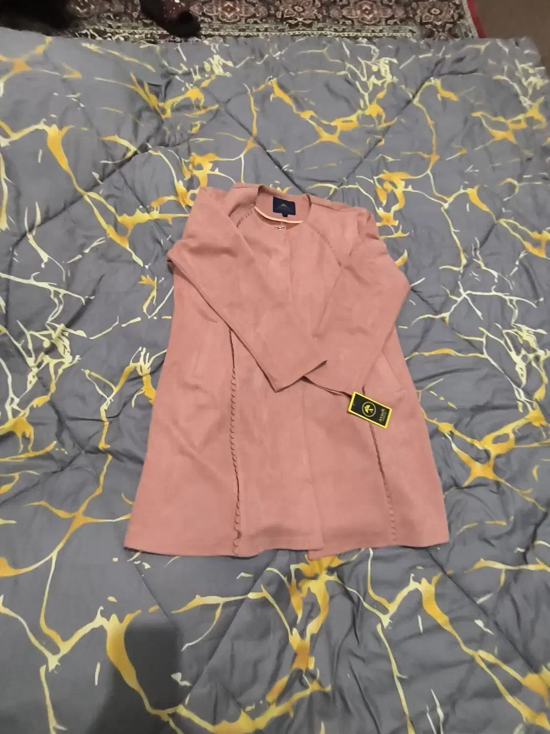 لباس زنانه|لباس|رشت, منظریه|دیوار