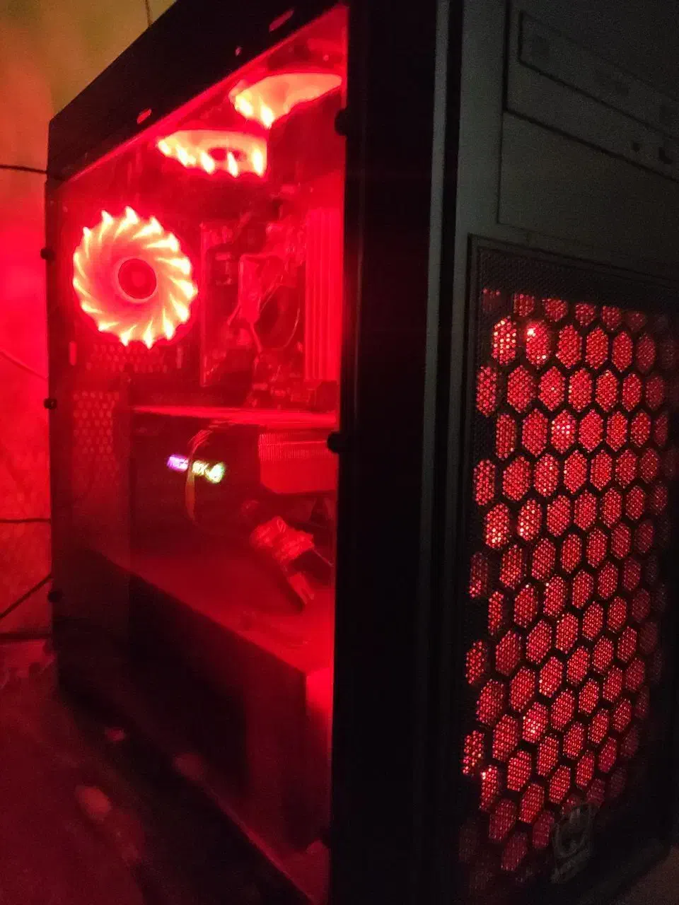 کیس کامپیوتر گیمینگ و رندرینگ|رایانه رومیزی|تهران, جردن|دیوار