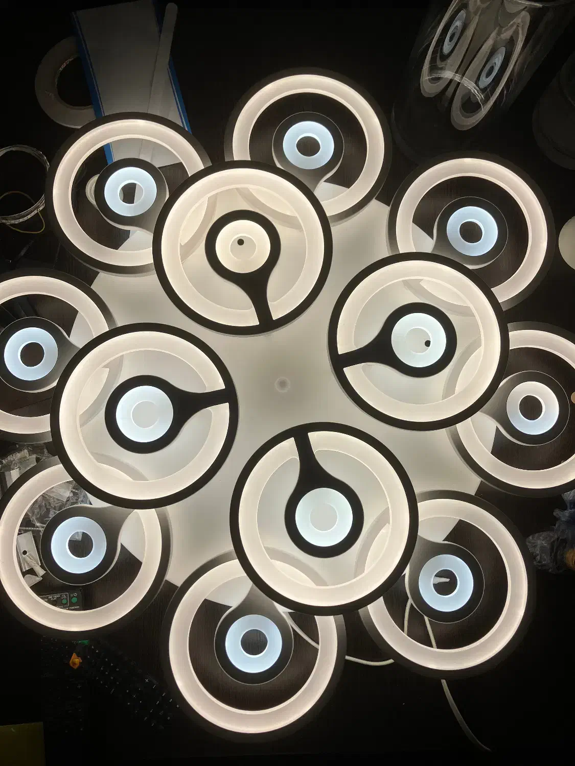 لوستر|لوستر و چراغ آویز|شیراز, قصرالدشت|دیوار