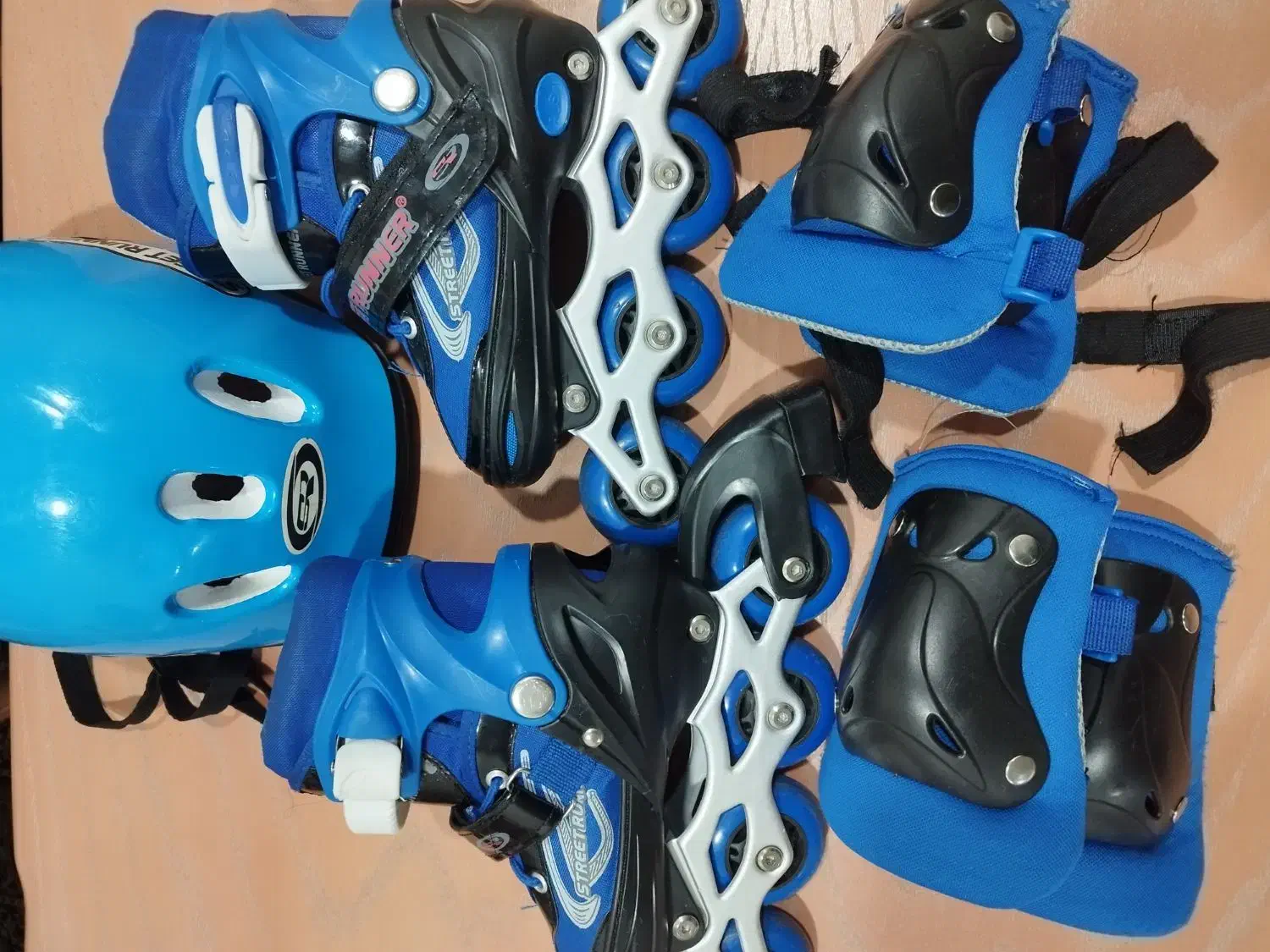 کفش اسکیت|دوچرخه، اسکیت، اسکوتر|سرایان, |دیوار