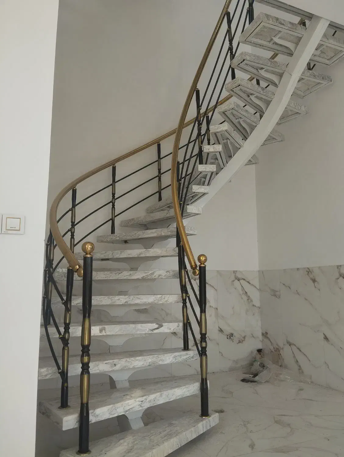 نرده استیل رُخ|خدمات پیشه و مهارت|یزد, |دیوار