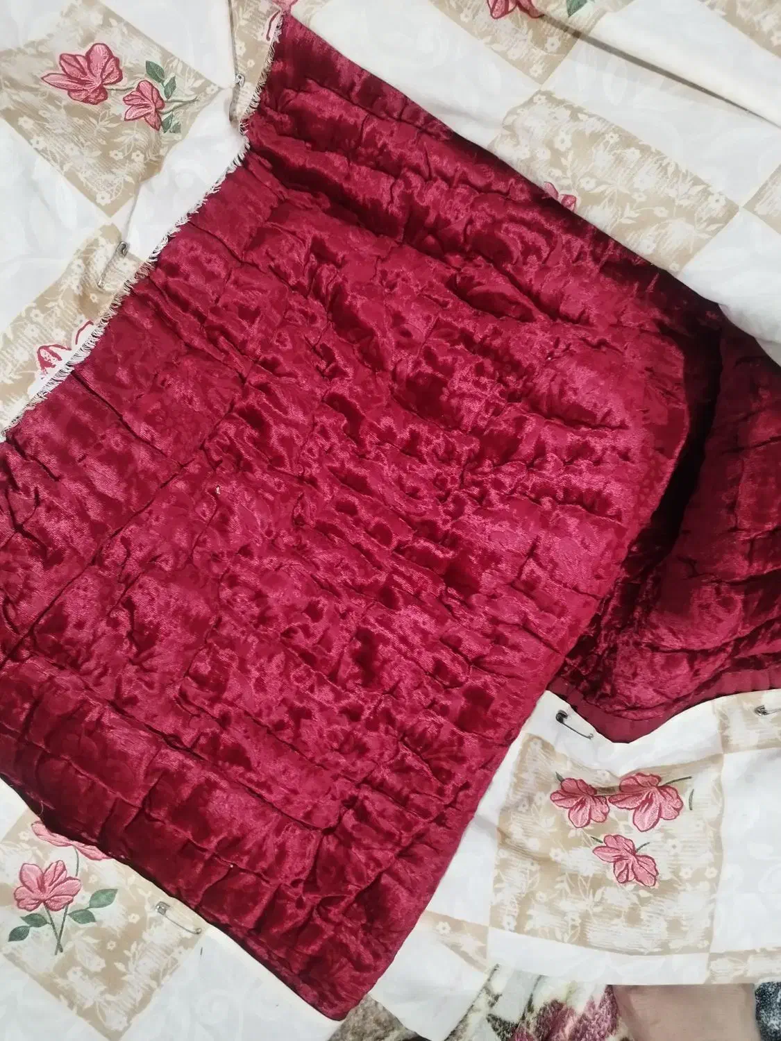 لاحاف و پتو دست دوز در حد نو|رختخواب، بالش، پتو|سیرجان, |دیوار