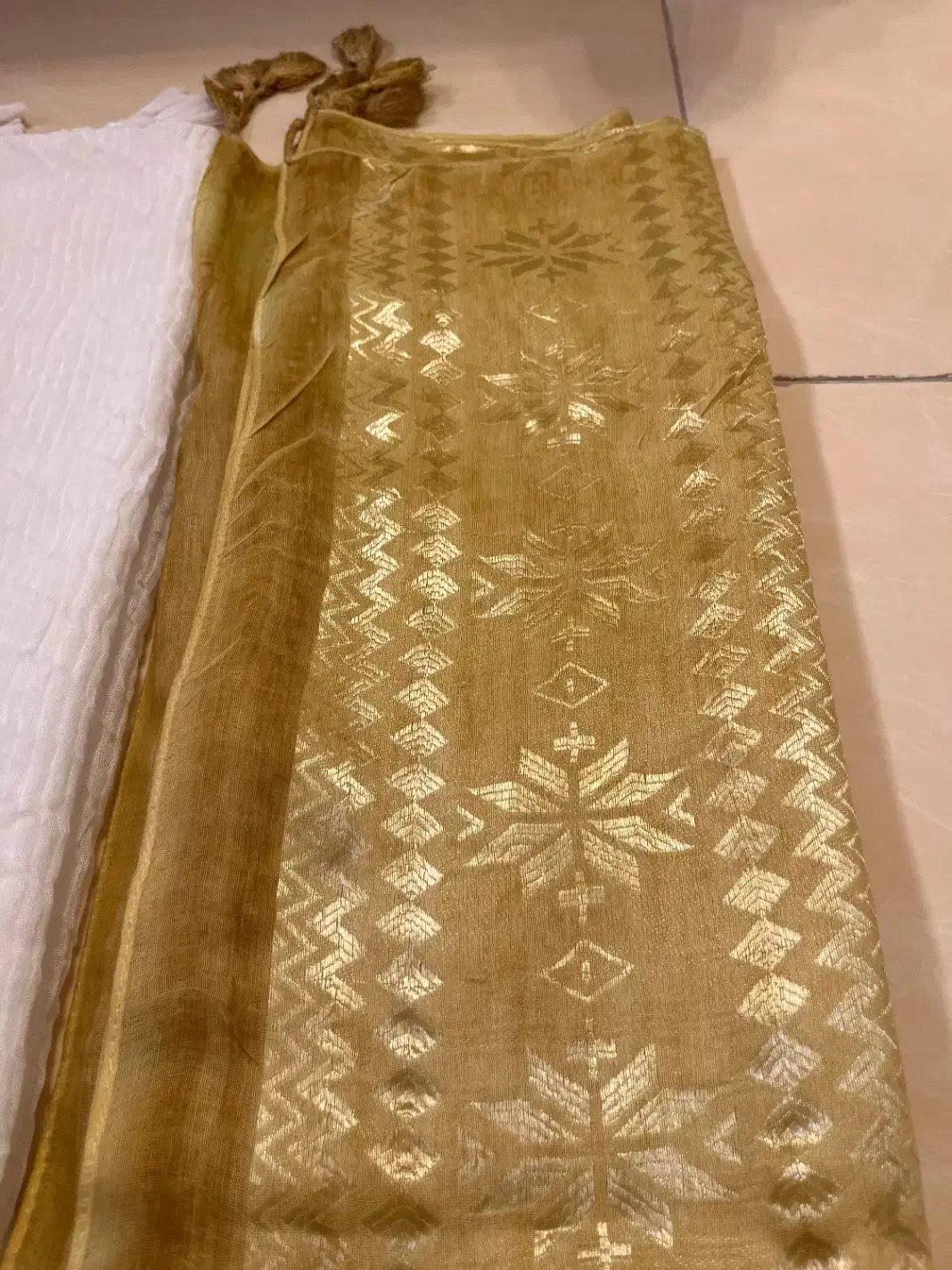 شال نخی|لباس|کیش, |دیوار