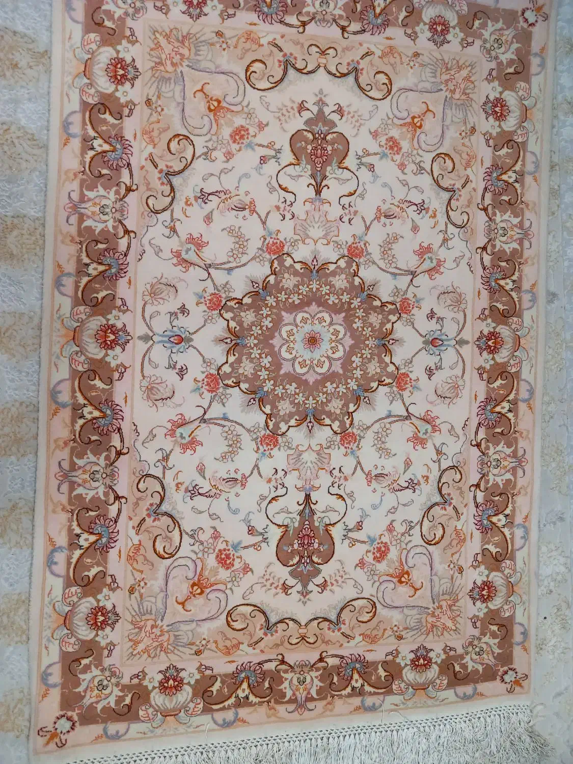 تابلو فرش دست بافت طرح زرونیم|تابلو فرش|تهران, نظامآباد|دیوار