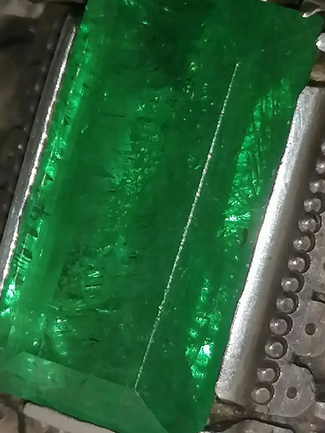 زمرد طبیعی اصل|جواهرات|قم, نیروگاه|دیوار