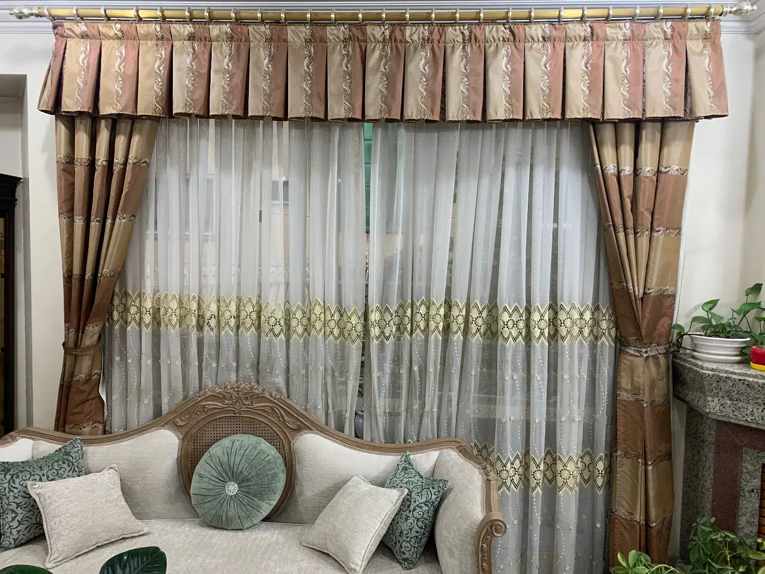 پرده|پرده، رانر، رومیزی|اصفهان, جلفا|دیوار