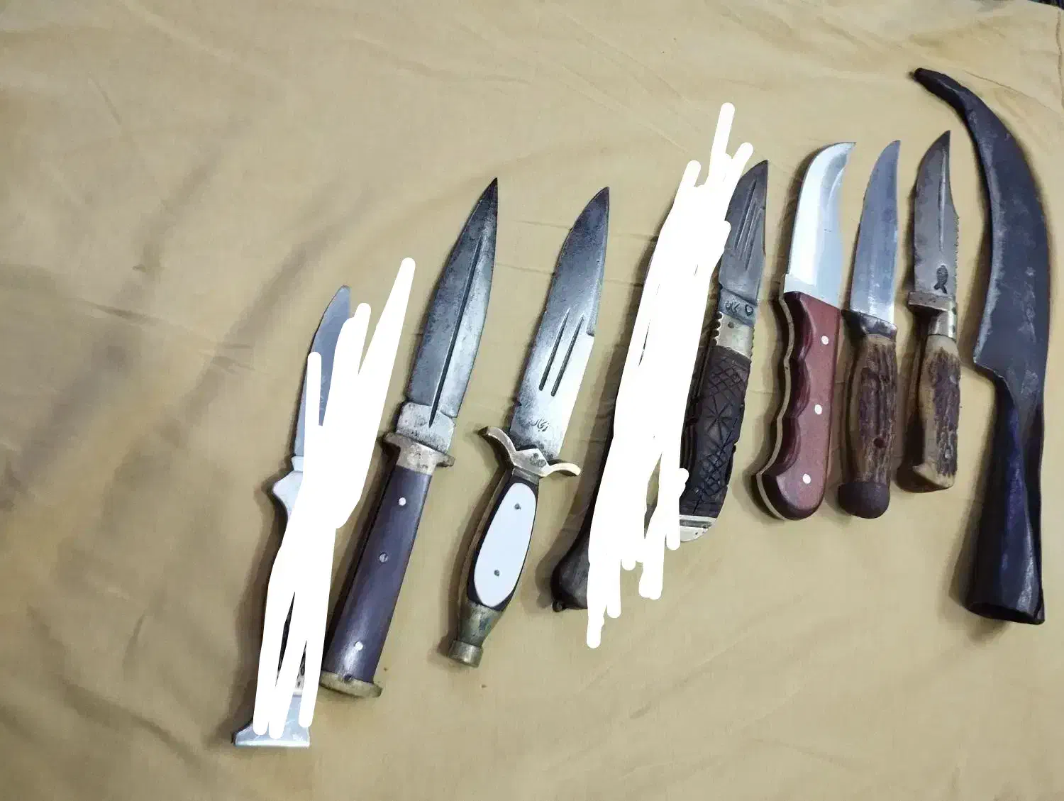 فروش چاقوی کلکسیونی فولادی دسته استخوانی|کلکسیون اشیاء عتیقه|گرگان, |دیوار