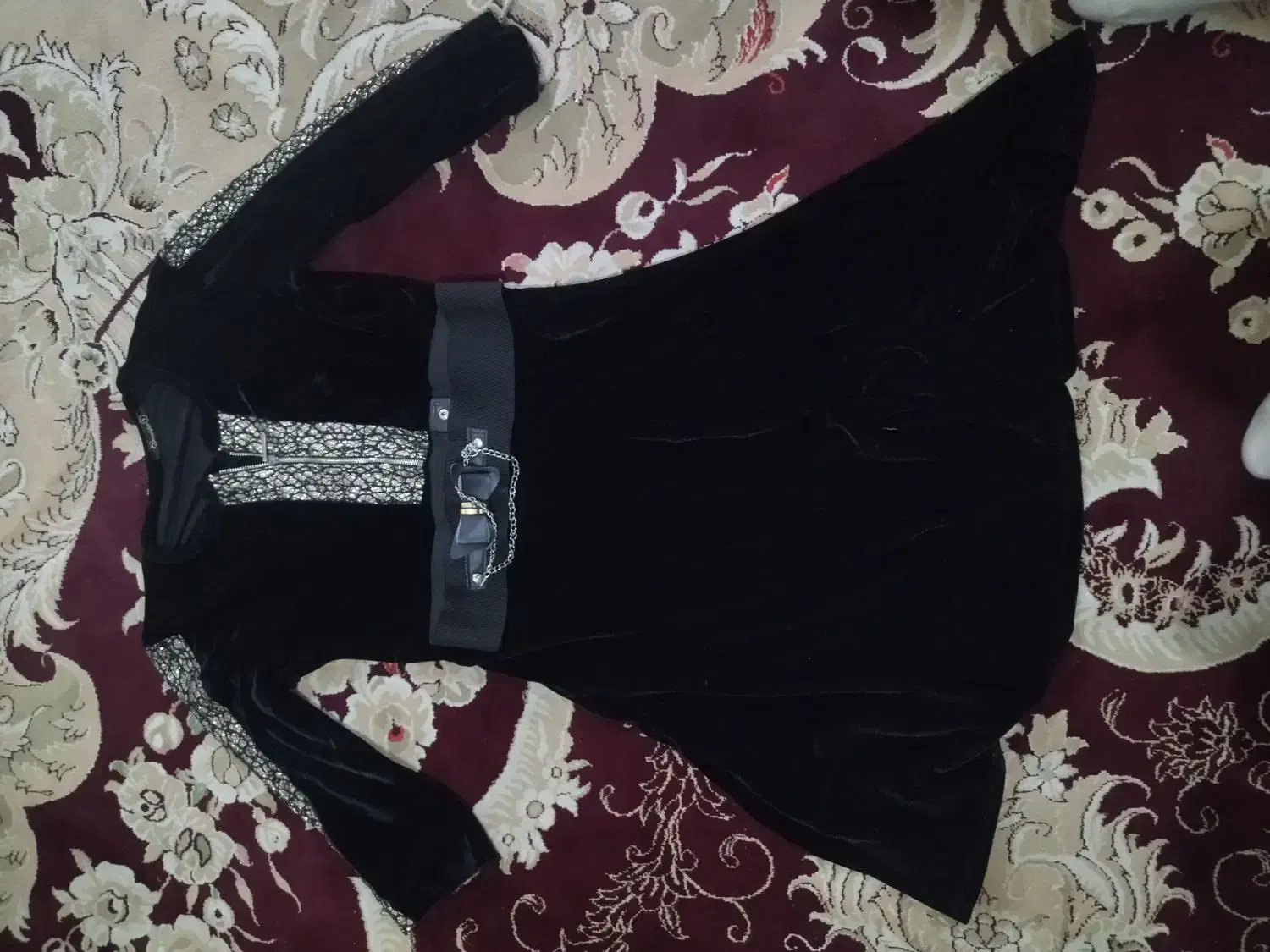 سارافون مجلسی|لباس|قرچک, باقرآباد|دیوار