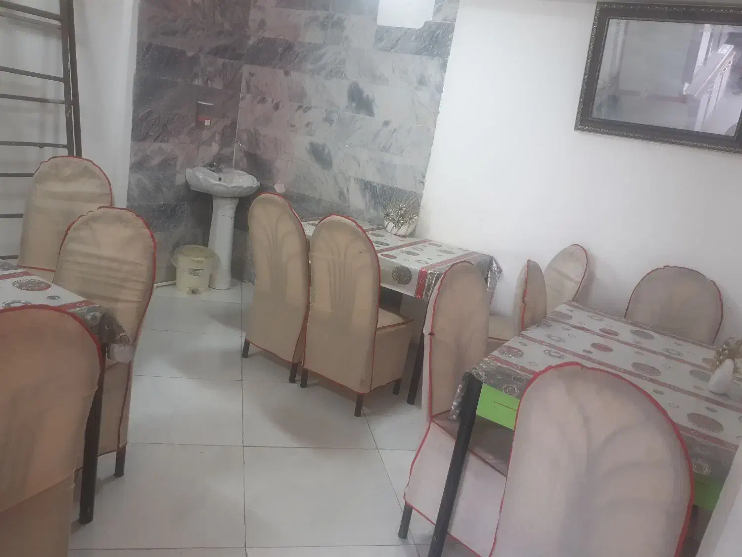 میز و صندلی غذاخوری فلزی|میز و صندلی غذاخوری|قوچان, |دیوار