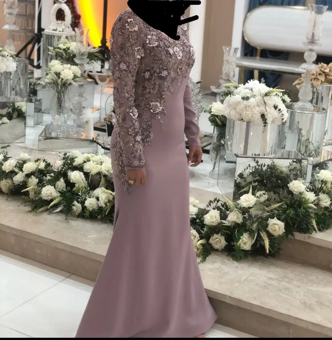 لباس مجلسی|لباس|شاهین‌شهر, پاسداران|دیوار